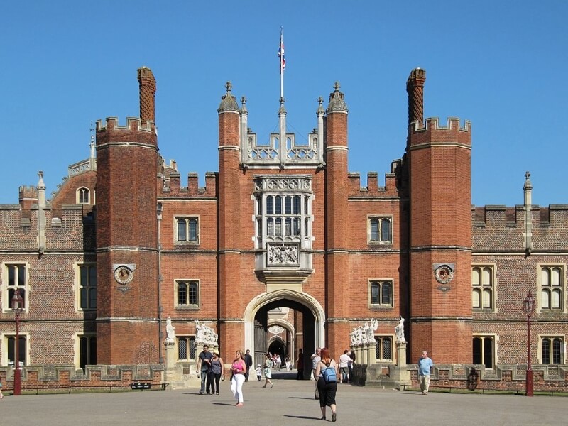 Hampton Court Palace tour